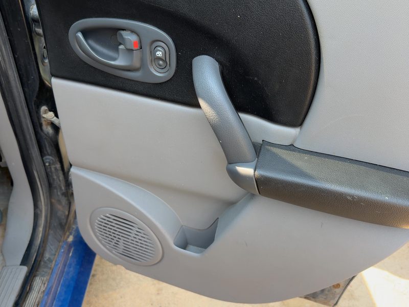 2004-2005 Saturn Vue Rear Door Trim Panel RH