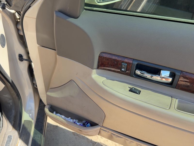 2000-2002 Lincoln LS Front Door Trim Panel RH