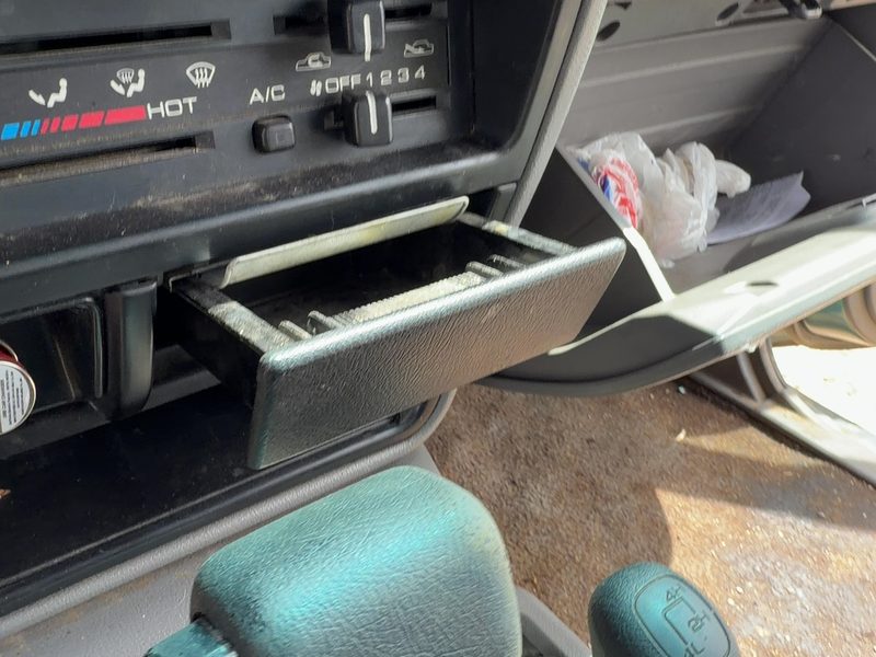 1995-1997 Isuzu Rodeo Dash Panel
