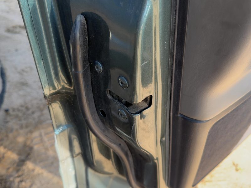 2002 Jeep Grand Cherokee Front Door Latch LH