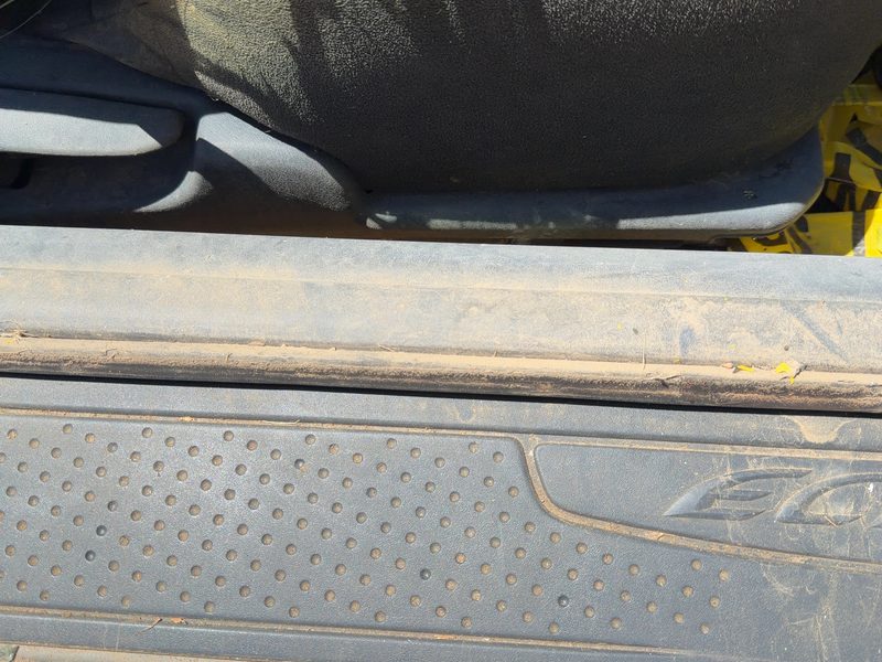 2007 Mitsubishi Eclipse Seat Track RH