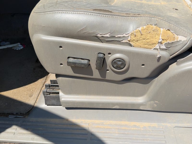 2005 Chevy/gmc Suburban 1500 Series Seat Track LH