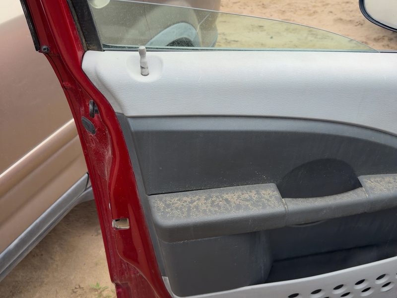 2006-2010 Pt Cruiser Front Door Trim Panel LH