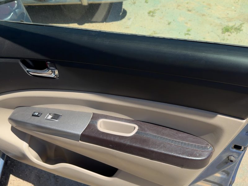 2004-2005 Toyota Prius Front Door Trim Panel RH