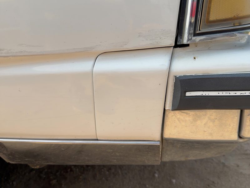1986 Oldsmobile Ninety-eight (80 & Up) Fender Moulding RH