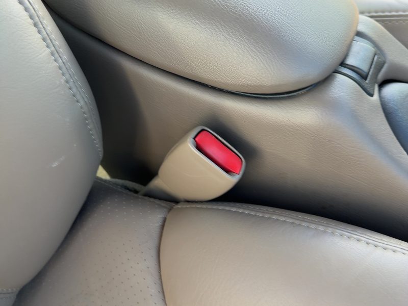 1999 Pontiac Bonneville (80 & Up) Front Seat Belt RH