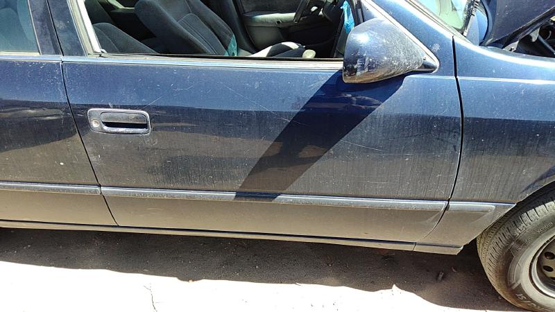 1997-2001 Toyota Camry Front Door RH