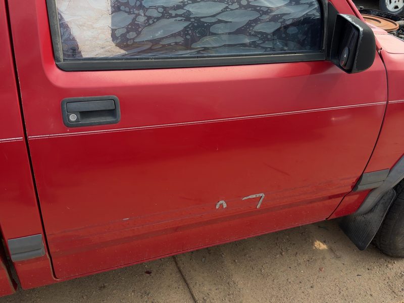 1987-1996 Dodge Dakota (mid-size) Front Door RH