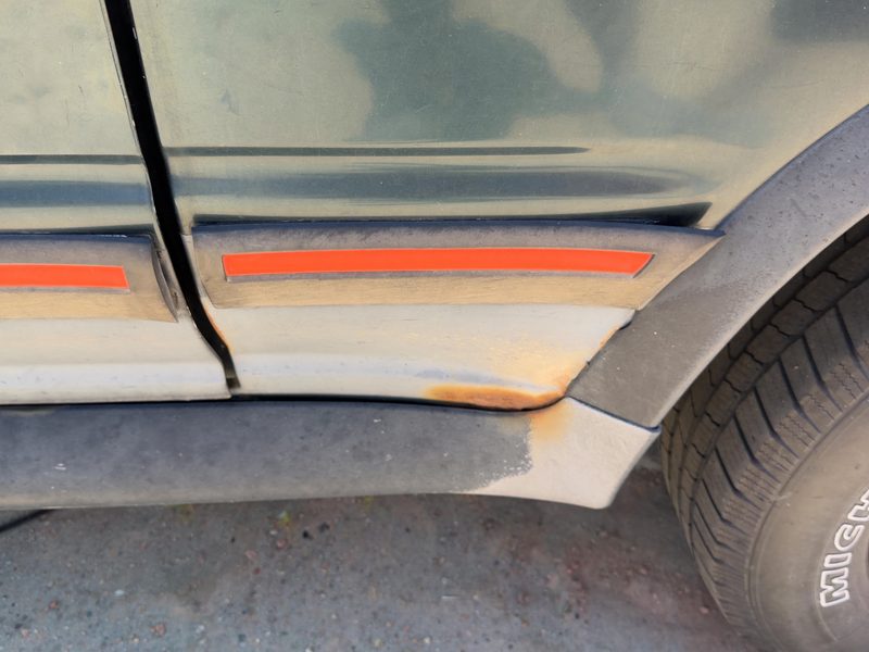 1994 Explorer Quarter Panel Moulding LH