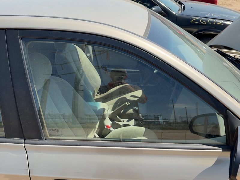 2001-2006 Hyundai Elantra Front Door Glass/Window RH