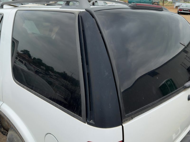 1998 Blazer S10/jimmy S15 Quarter Panel Moulding LH