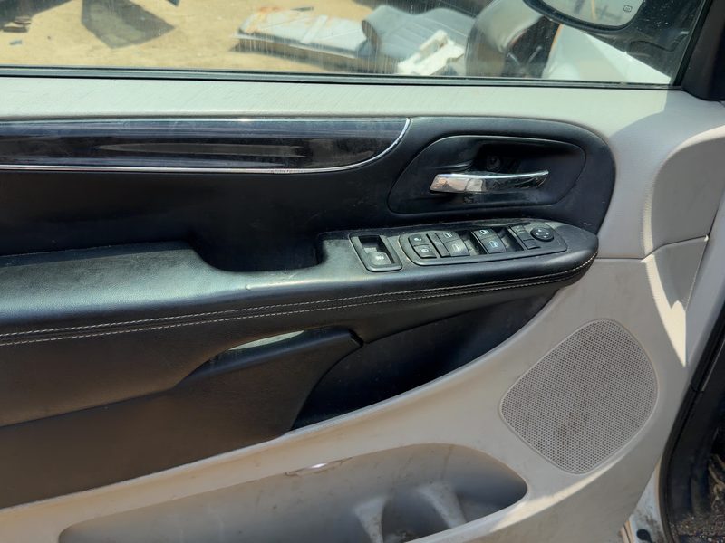 2012 Chrysler Town & Country Front Door Trim Panel LH