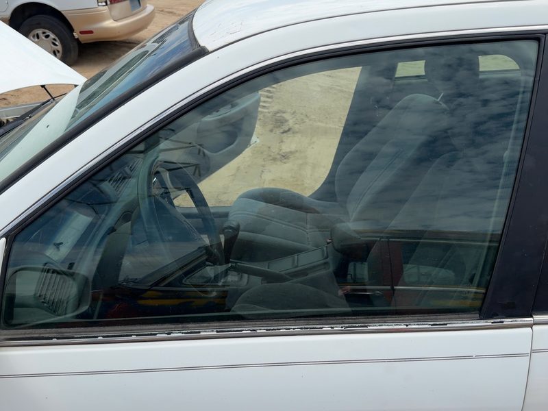 1997-2001 Toyota Camry Front Door Glass/Window LH