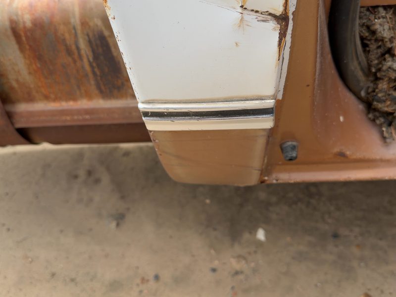 1980 Chevrolet Pickup 20 Series Quarter Panel Moulding RH