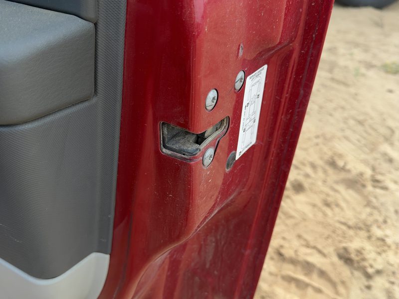 2003-2010 Pt Cruiser Front Door Latch RH