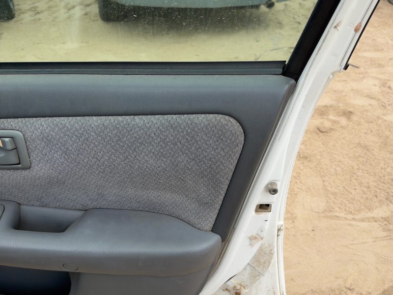 2000-2001 Toyota Camry Front Door Trim Panel RH