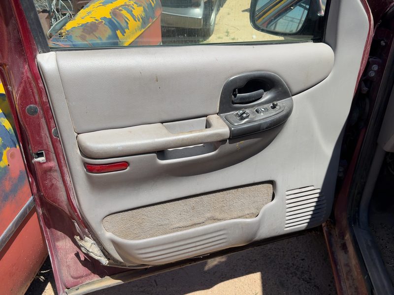 2001-2003 Chevrolet Venture Front Door Trim Panel LH