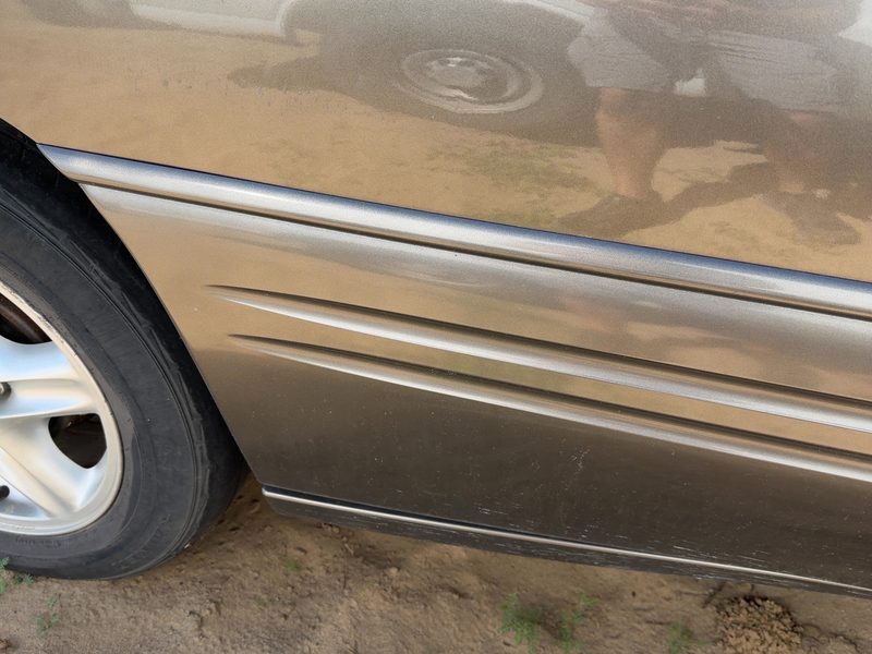 1999 Pontiac Bonneville (80 & Up) Rear Door Moulding RH