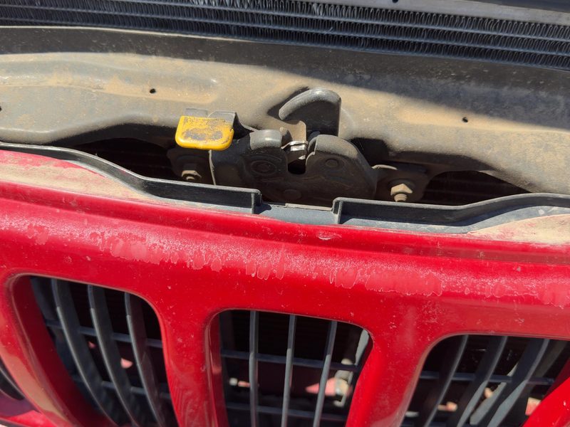 1999-2004 Jeep Grand Cherokee Radiator Support