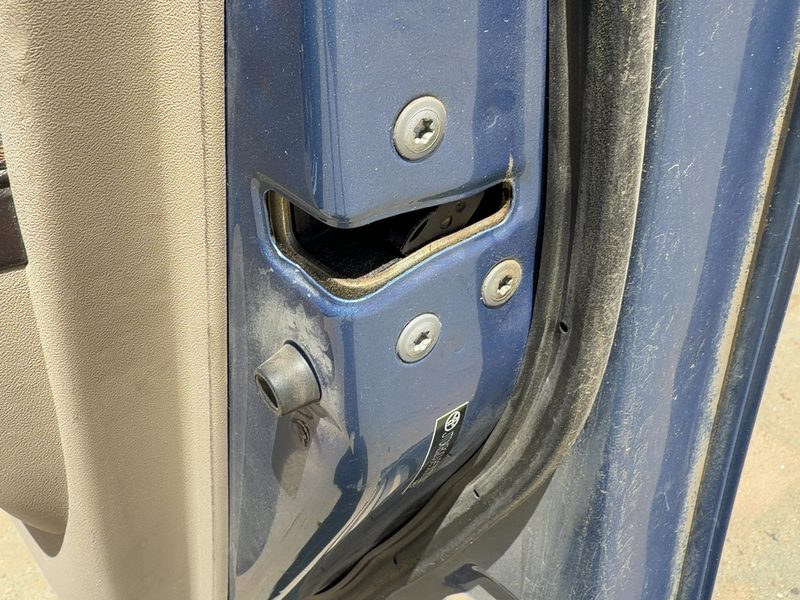 2004-2012 Toyota Prius Front Door Latch RH