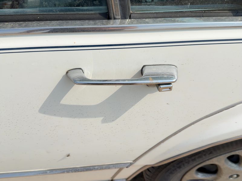 1986 Oldsmobile Ninety-eight (80 & Up) Outside Door Handle LH