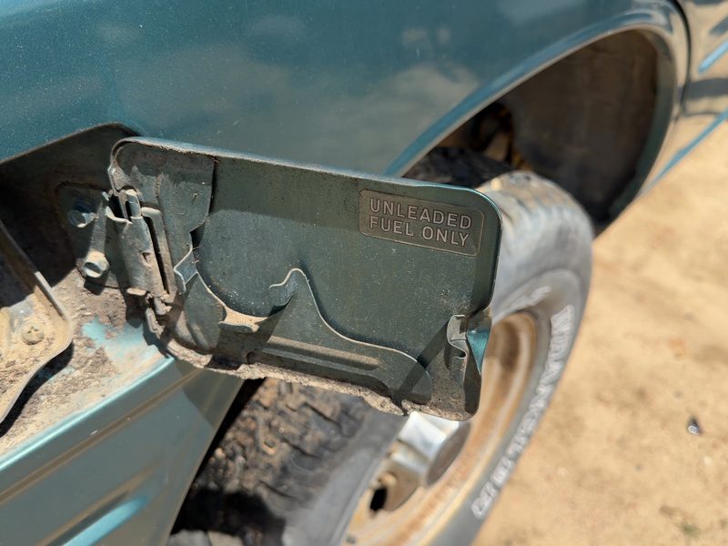 1995 Isuzu Rodeo Fuel Tank Door