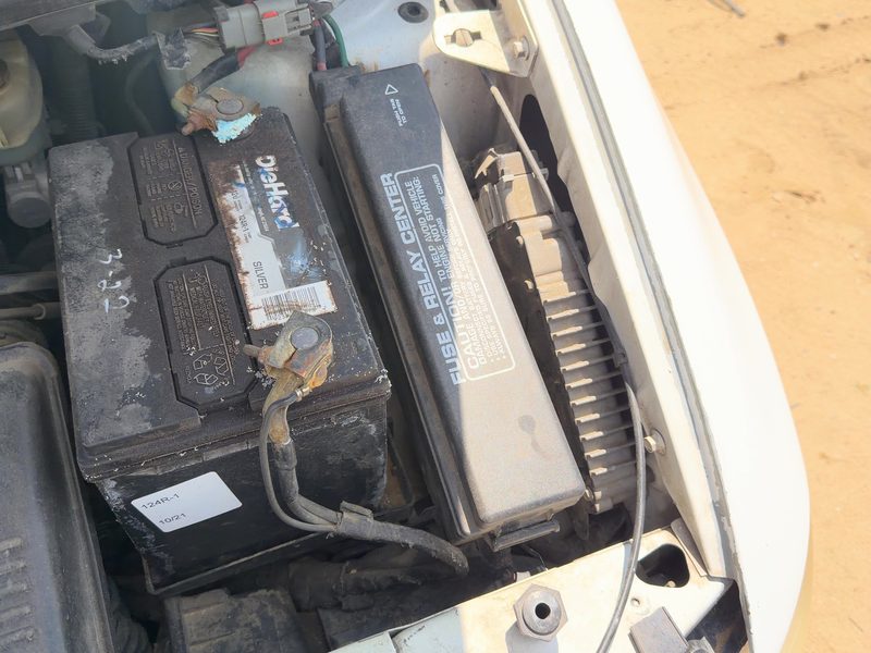 1999 Chrysler Town & Country Engine Fuse Box