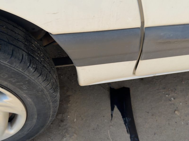 1999 Chrysler Town & Country Quarter Panel Moulding RH