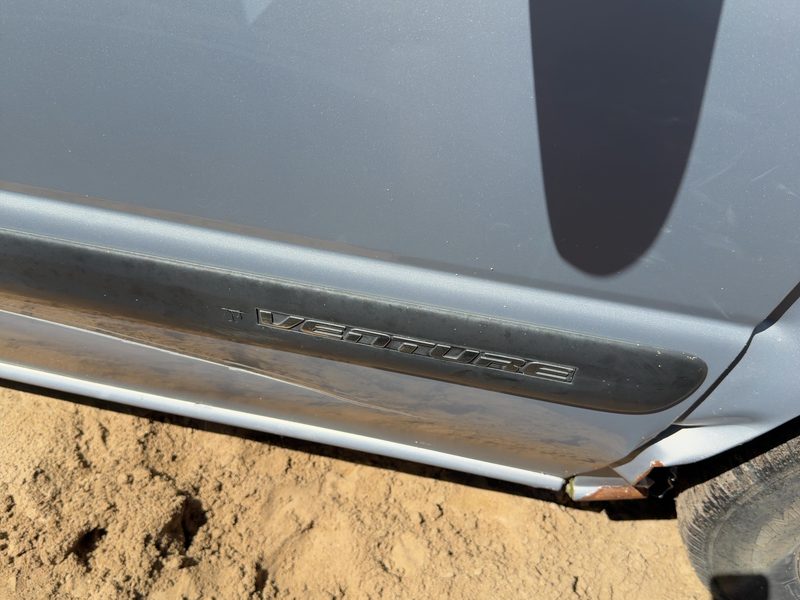 1997-2005 Chevrolet Venture Front Door Moulding RH