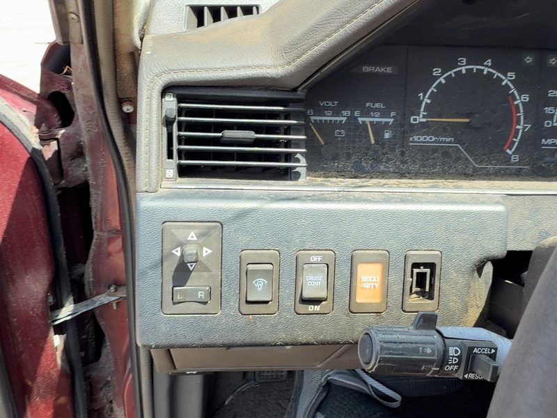 1987-1988 Nissan Maxima Dash Panel