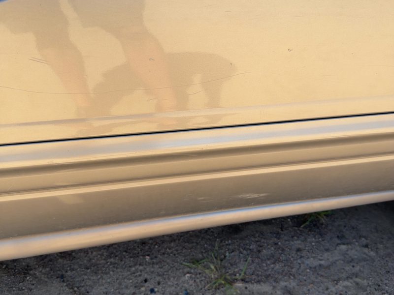 2000-2005 Buick Lesabre (80 & Up) Front Door Moulding RH
