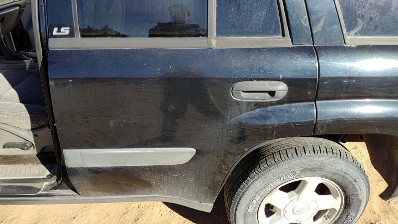 2002-2004 Chevrolet Trail Blazer (113 W.b.) Rear Door LH