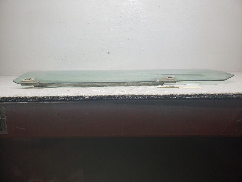 1995-2002 Ford Windstar Front Door Glass/Window RH
