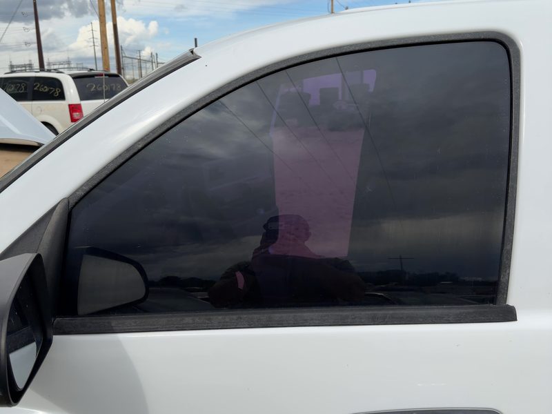 2005-2011 Dodge Dakota (mid-size) Front Door Glass/Window LH