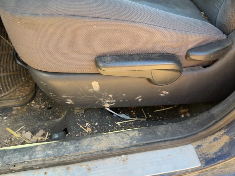 2005 Toyota Matrix Seat Track LH