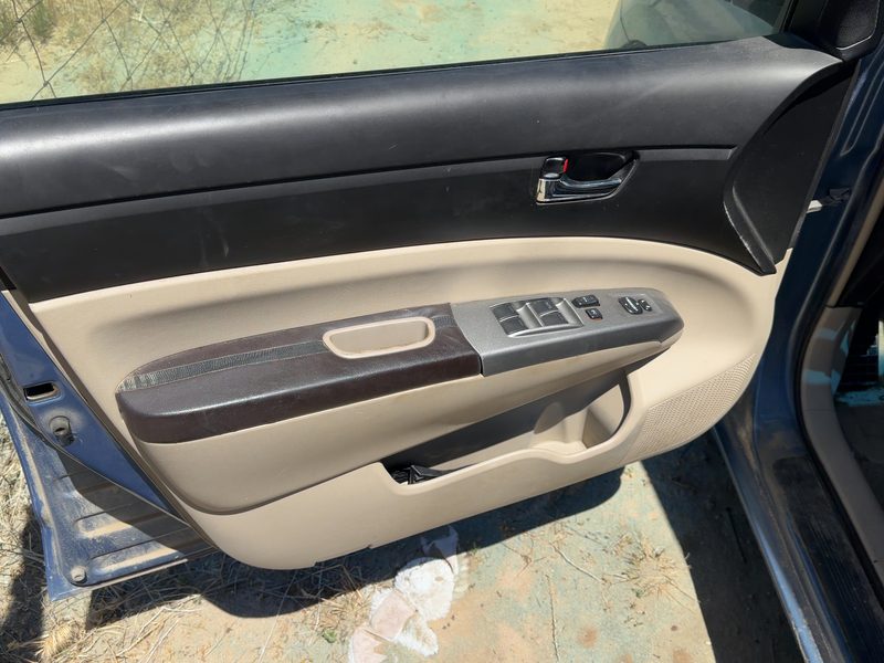 2004-2005 Toyota Prius Front Door Trim Panel LH