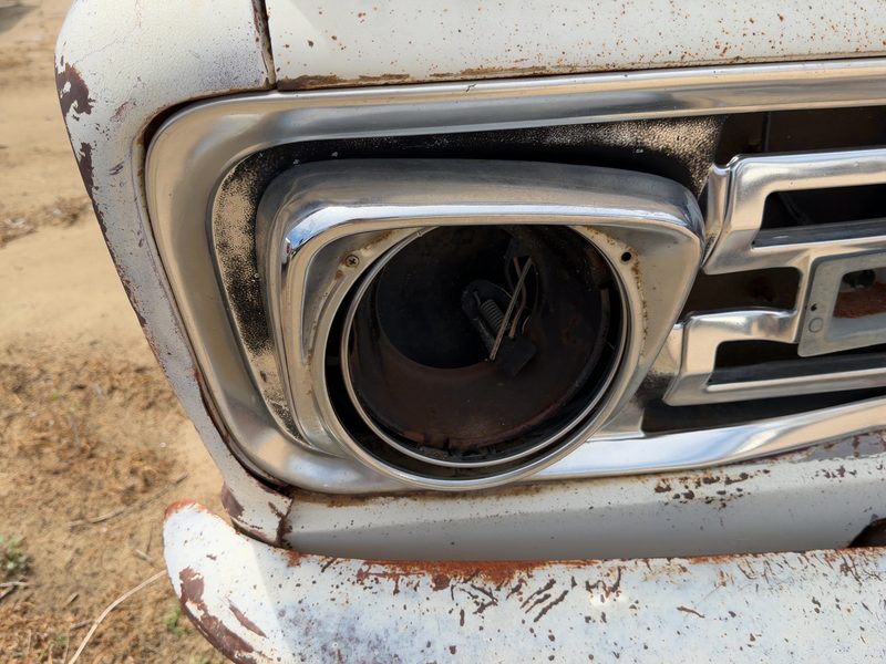 1970-2069 Ford Pickup F350 Series Headlight Door RH
