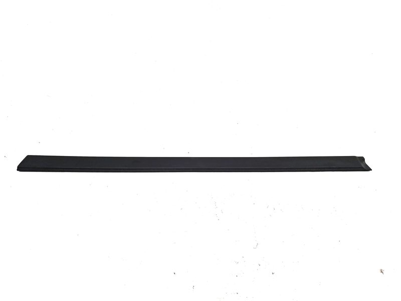 1996 Chevrolet Geo Tracker Front Door Moulding LH