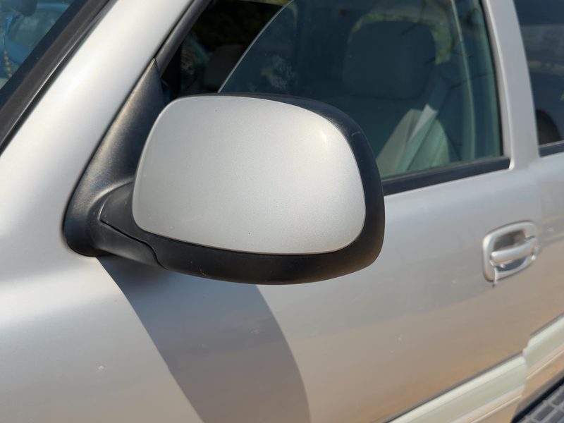2003-2007 Chevy/gmc Suburban 1500 Series Door Mirror LH