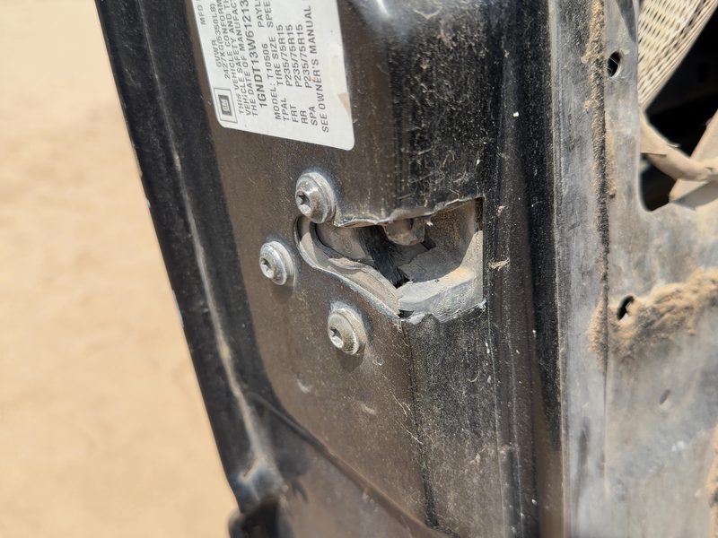 1995-2005 Blazer S10/jimmy S15 Front Door Latch LH