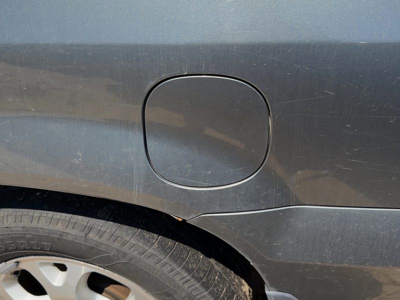 2001-2004 Acura Mdx Fuel Tank Door