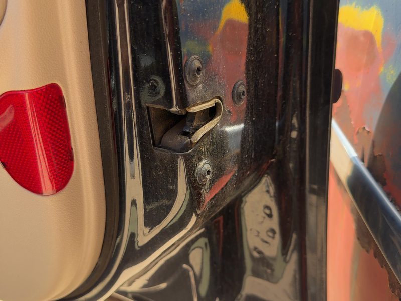 2006-2011 Chevrolet Impala (80 & Up) Front Door Latch RH