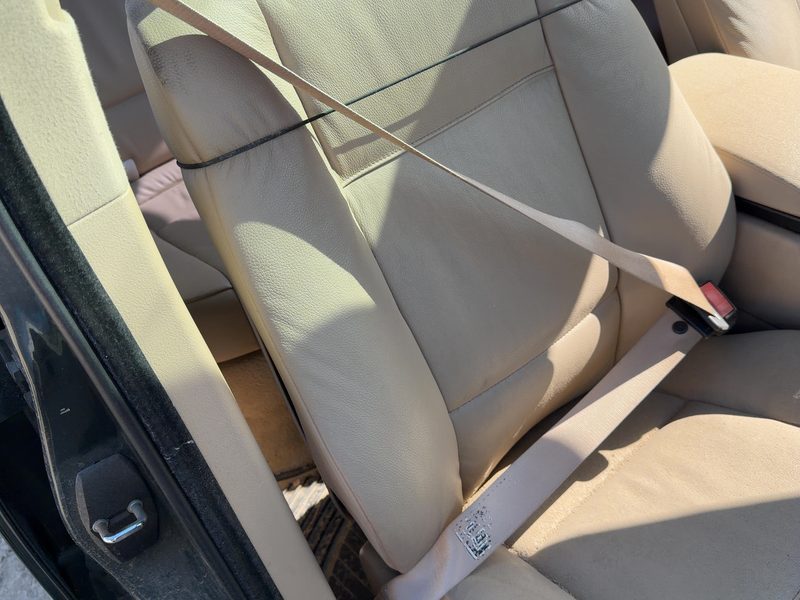 2001-2006 BMW X5 Front Seat Belt RH