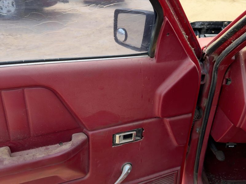 1991 Dodge Dakota (mid-size) Front Door Trim Panel LH