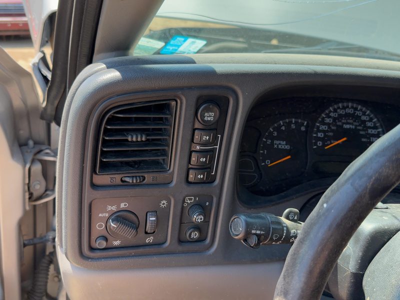 2005-2007 Chevy/gmc Suburban 1500 Series Dash Panel