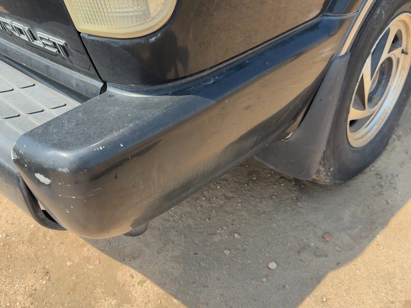 2001 Blazer S10/jimmy S15 Quarter Panel Moulding RH