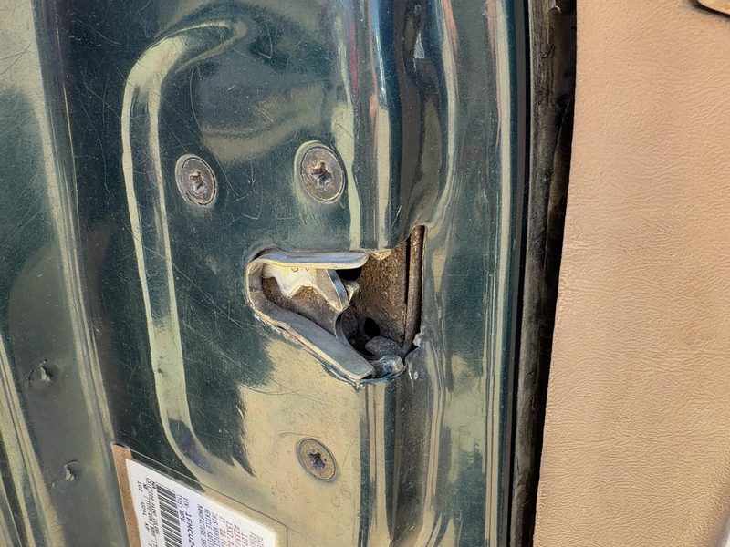 1994 Explorer Front Door Latch LH