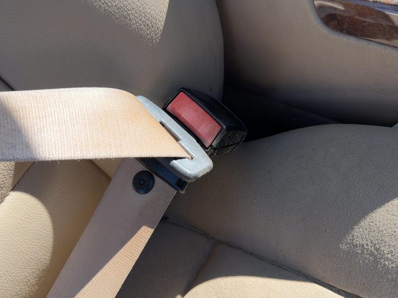 2000-2010 BMW X5 Front Seat Belt RH
