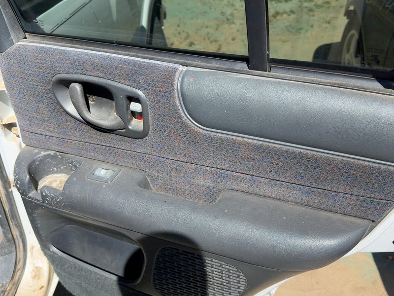 1998-2003 Blazer S10/jimmy S15 Rear Door Trim Panel RH