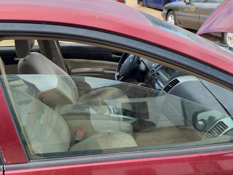 2004-2009 Toyota Prius Front Door Glass/Window RH
